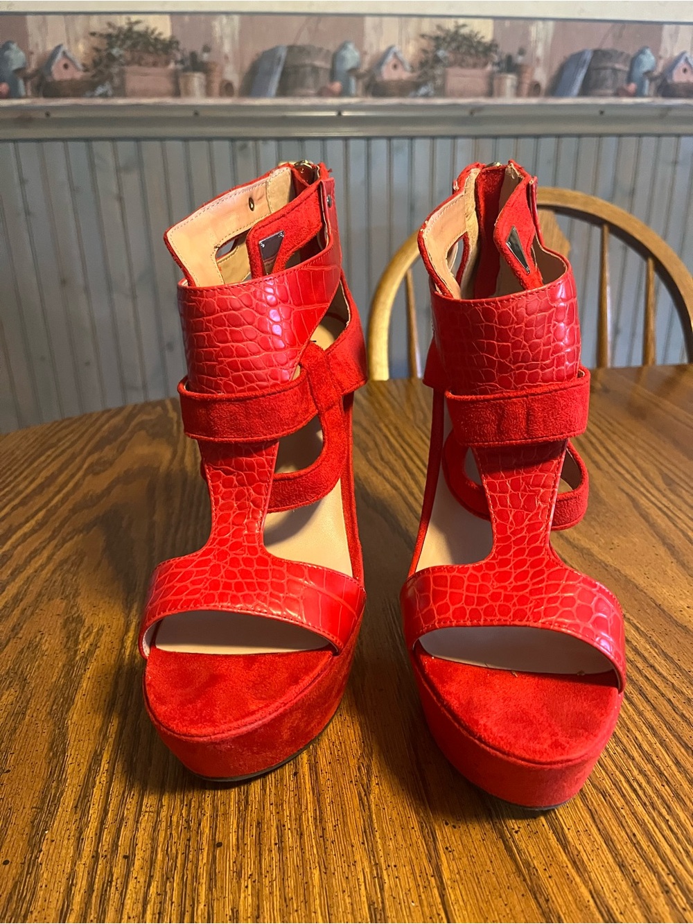 Bebe size 9 Red Women's High Heel Platform Sandals